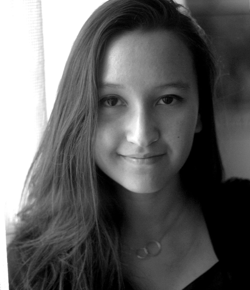revue-sur-mesure-marie-ferragut_photo-cv-bw.jpg