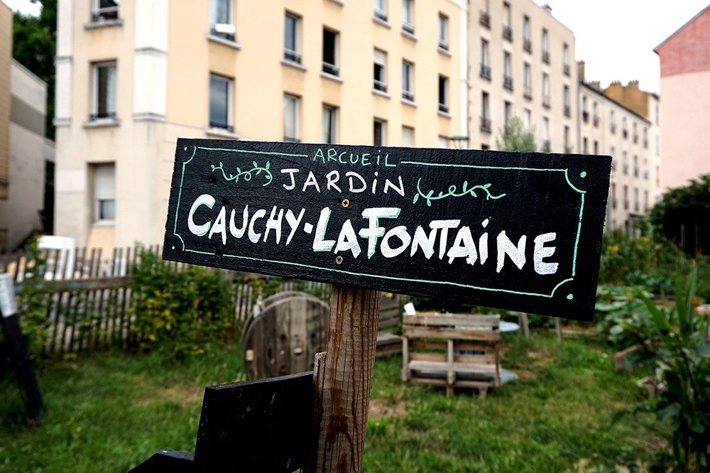 revue-sur-mesure-pas-a-pas-arcueil-invente-la-ville-comestible-avec-ses-habitants_jardin_cauchy_couverture.jpg