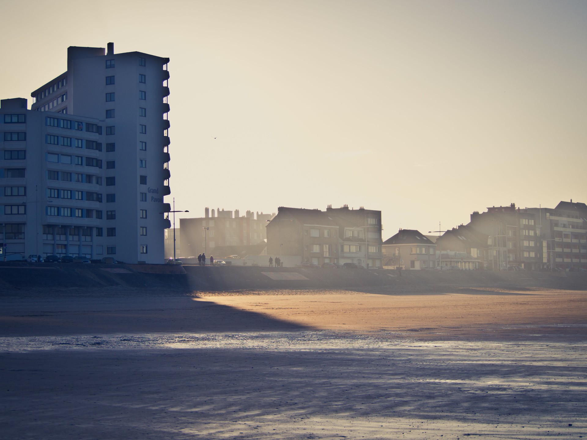 revue-sur-mesure-dunkerque-ou-construire-et-pour-qui_plages2_gf.jpg