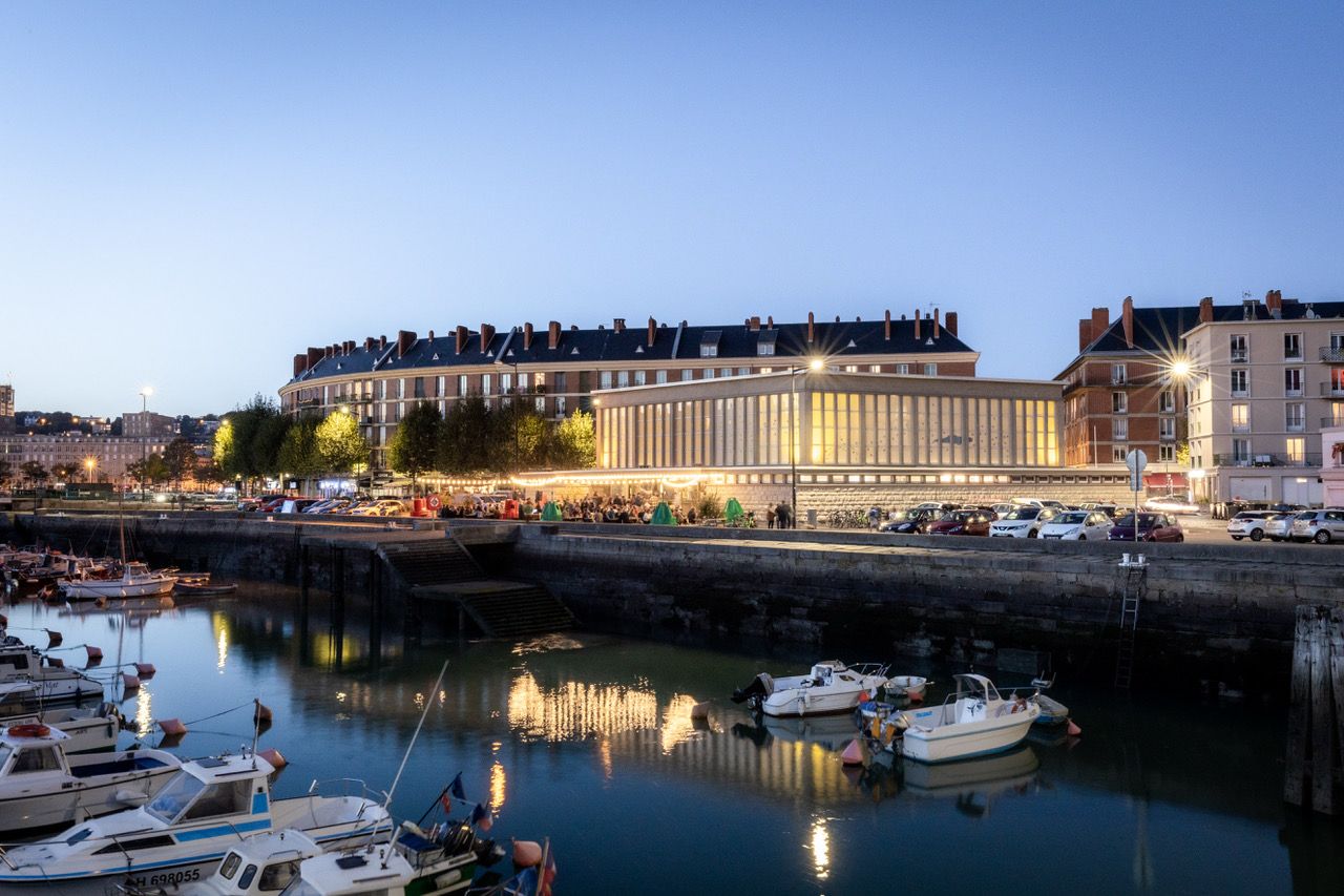 revue-sur-mesure-la-halle-aux-poissons-lieu-infini-en-sursis_whatsapp-image-2026-06-23-at-14.08.32-3.jpeg