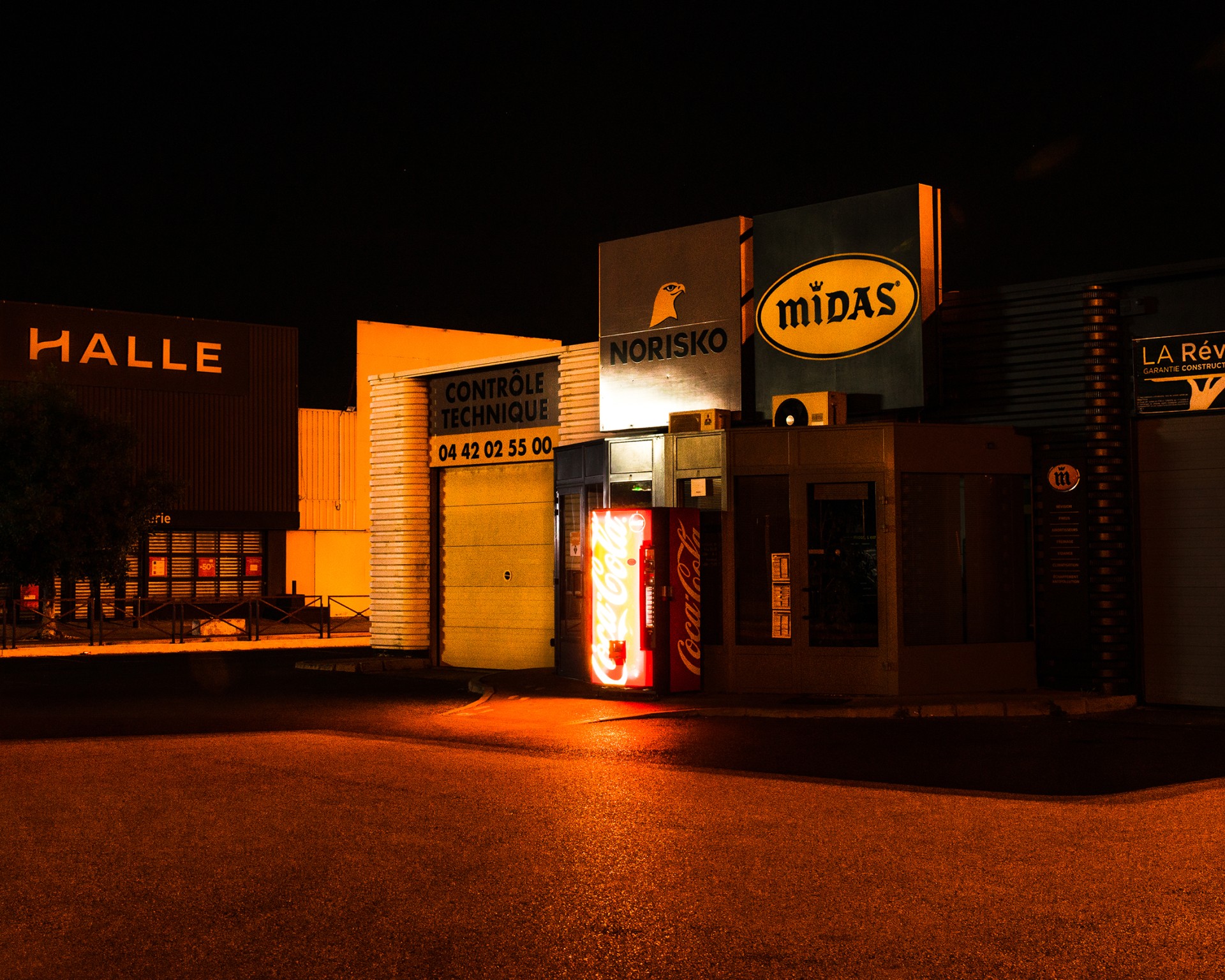revue-sur-mesure-regards-sur-les-zones-d-activites-economiques_lours-xavier-rodeo_03.jpg