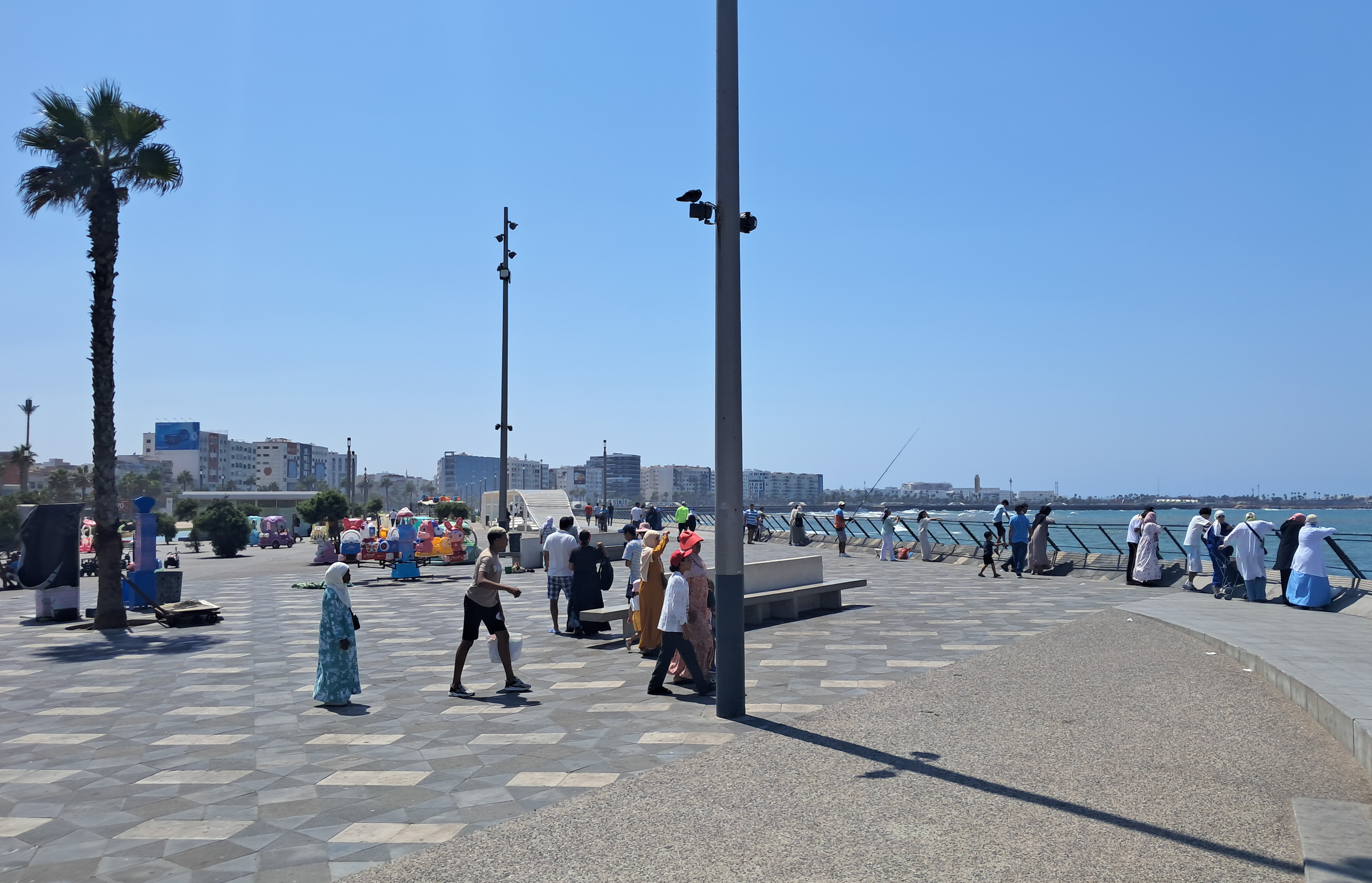 revue-sur-mesure-sur-ma-route-les-espaces-publics-de-casablanca_20250821_142526.jpg